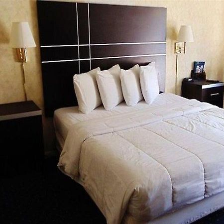 Oceanside Lodge Marmora 외부 사진