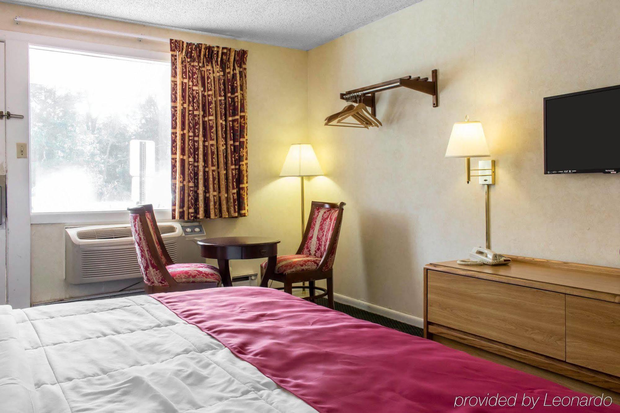 Oceanside Lodge Marmora 외부 사진